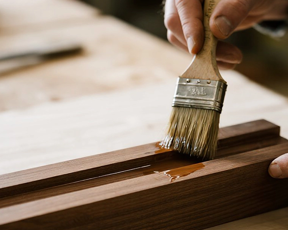 clear protective varnish for wood lamp
