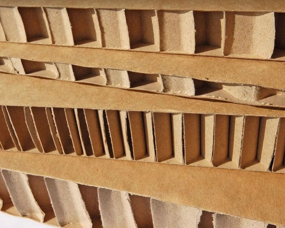 honeycomb packaging for wood lamp
